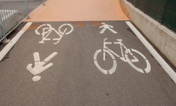 Private trail you have pedestrians and cyclists photo
