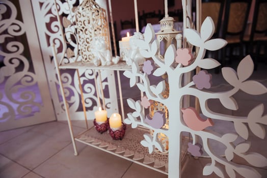 White wedding photo zone wooden sofa