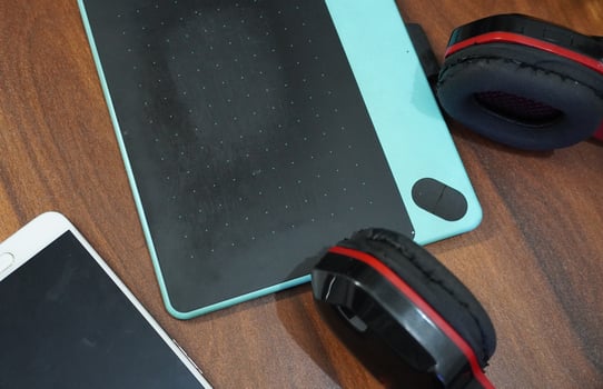 pen tablet headphone image photo