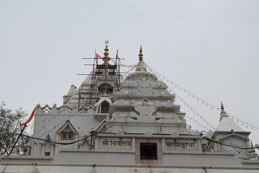 shiv mandir at delhi's chandni chowk photo