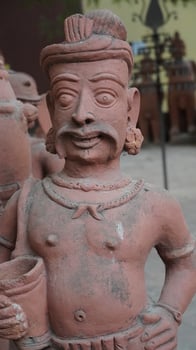 old historical statue of king photo