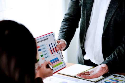 Business meeting Presentation of concept analysis Wide Effect Film Presentation of professional business and success in presentations. photo