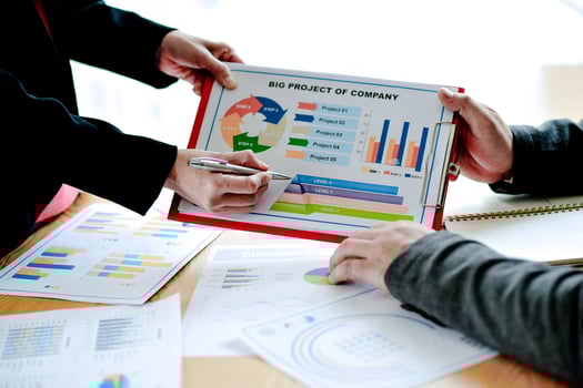 Business meeting Presentation of concept analysis Wide Effect Film Presentation of professional business and success in presentations. photo