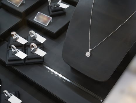 jewelry diamond shop display photo