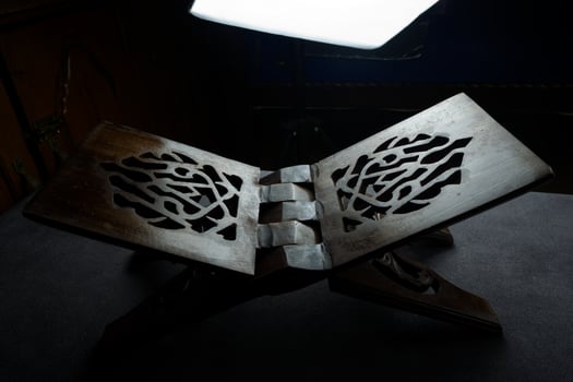 Table for read islamic book photo