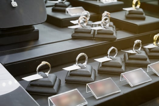 jewelry diamond shop display photo