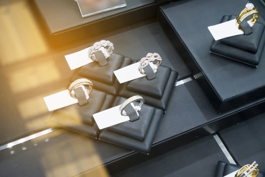 jewelry diamond shop display photo
