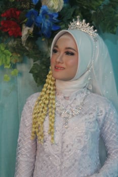 Beautiful Indonesian Muslim bride. photo