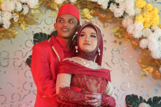 Romantic Indonesian Muslim Bride photo
