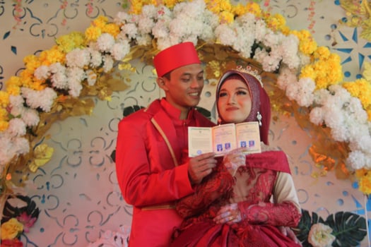 Romantic Indonesian Muslim Bride photo