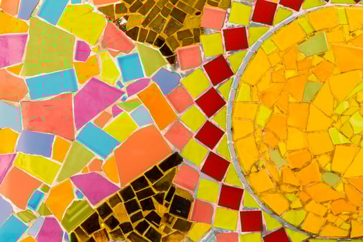 Cracked tiles Plate photo