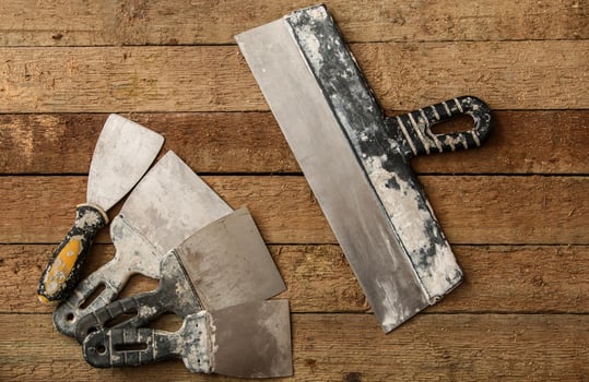 Kit of putty knives photo