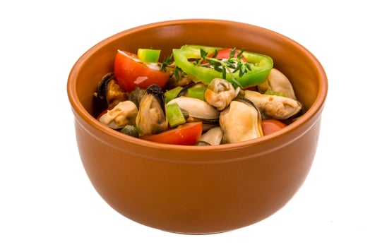 Salad with mussels and tomato photo