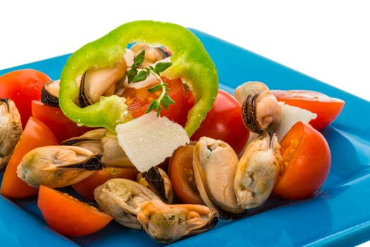 Salad with mussels and tomato photo