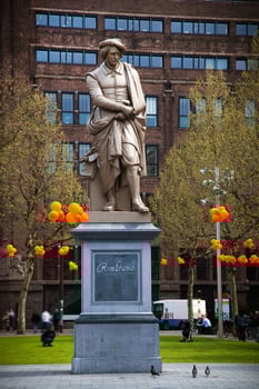 Amsterdam, Netherlands, 2022 - The statue of Rembrandt in Amsterdam photo