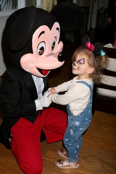 LOS ANGELES, DEC 4 - Guests at the Amelie Bailey s 1st Birthday Party at Private Residence on December 4, 2016 in Studio CIty, CA photo