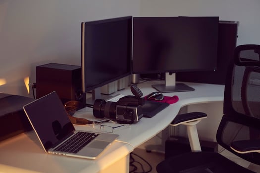 home office workplace dual screen photo