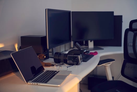 home office workplace dual screen photo