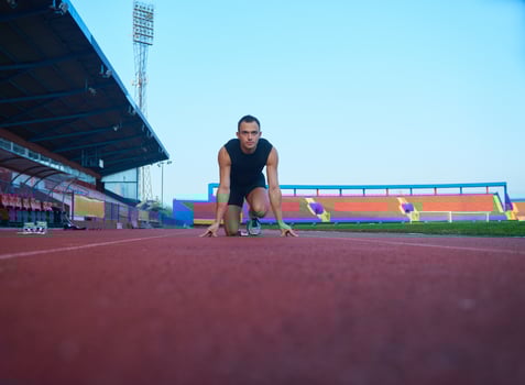 Athletic man start photo