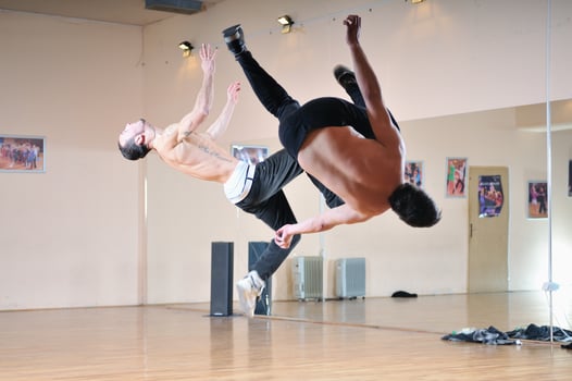 Breakdance group view photo