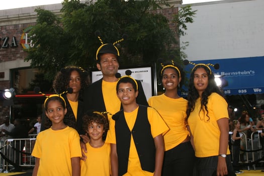 Mario Van Peebles  and  family Bee Movie  LA PremiereMann s Village Theater Westwood, CAOctober 28, 20072007 Kathy Hutchins   Hutchins Photo