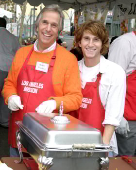 Celebrities Help to serve Thanksgiving Dinner to the homeless at the LA Mission in Downtown LALos Angeles CANovember 23 20052005 photo