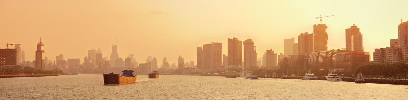 Boat and Shanghai photo