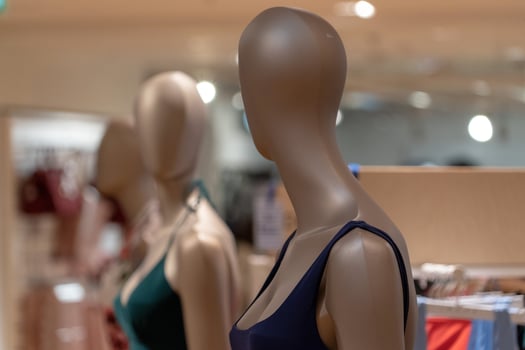 metoo woman mannequin photo