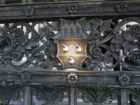 Colleoni chapel three balls symbol photo
