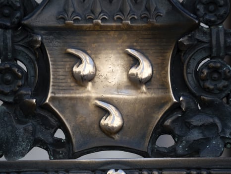 Colleoni chapel three balls symbol photo