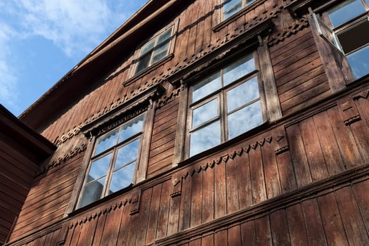 old wooden house photo