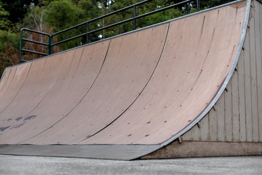 Skateboard Ramp Quarter Pipe photo