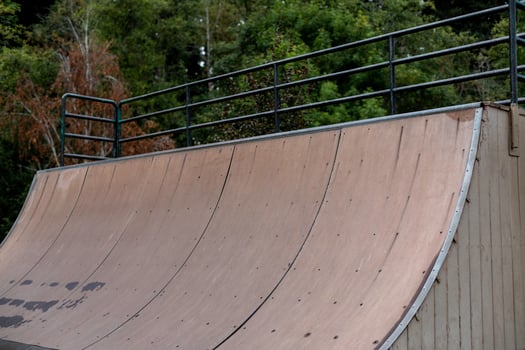 Skateboard Ramp Quarter Pipe photo