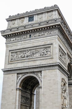 the arc de triomphe in paris photo