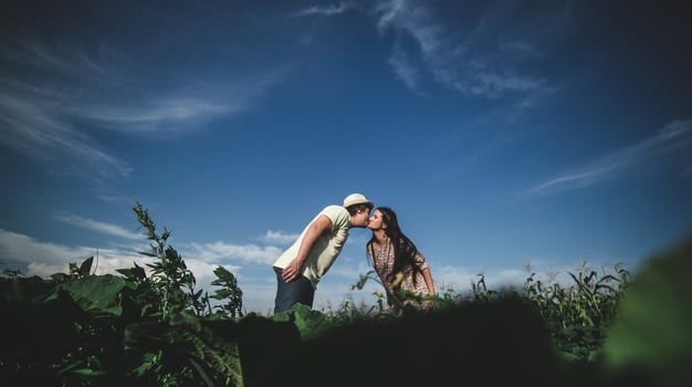 Couple pregnancy portrait photo