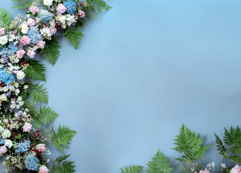 Flower arrangements. Flower and leaf pattern. List layout, copy space. Wedding decoration. Wedding background with flowers. Decor. Wallpapers. Texture. photo