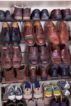 used shoes shelfs photo