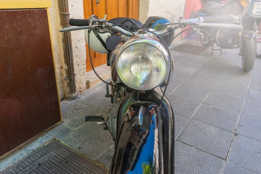 front view of black vintage motorcycle photo