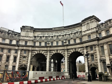 A view of Admiralty Arch in London photo