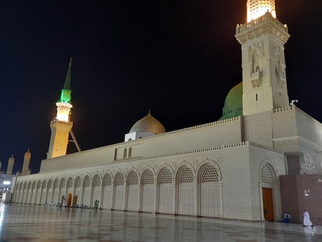 Medina, Saudi Arabia, Oct 2022 - Beautiful view of Masjid Al Nabawi Madinah in night lights. Masjid Al Nabawi Medina presents a very beautiful scene in the night lights. photo