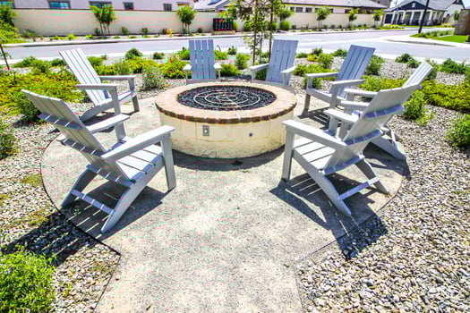 Fire Pit With Seven Lawn Chairs photo