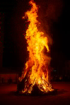 Explosion that caused a fire photo