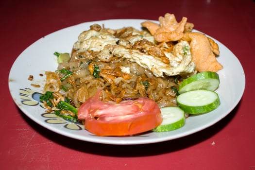 ready-to-eat fried kwetiau photo