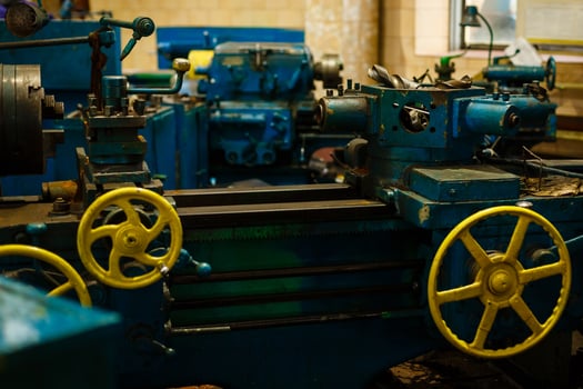 Old metalwork lathe photo