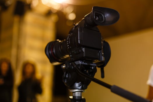 Photographic works, photograph, tripod camera photo