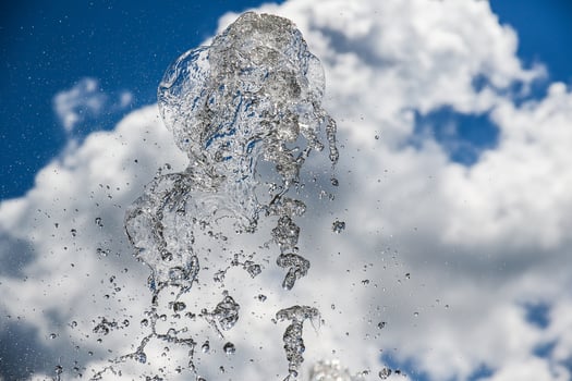 water splash in the sky photo