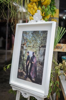 Photo Frames for Groom and Bride for Wedding Ceremony