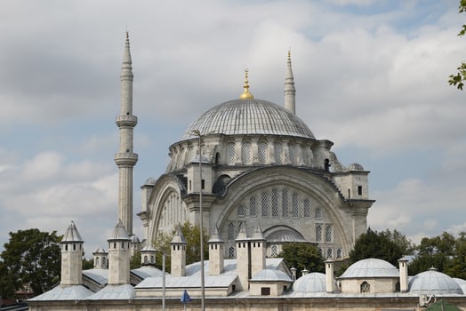 Nuruosmaniye Mosque in Istanbul, Turkiye photo