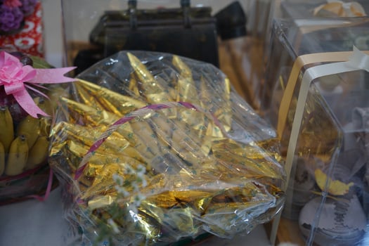 Traditional Wedding Gifts in Indonesia photo