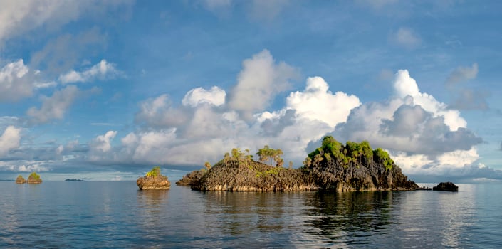 Raja Ampat Papua huge panorama landscape photo